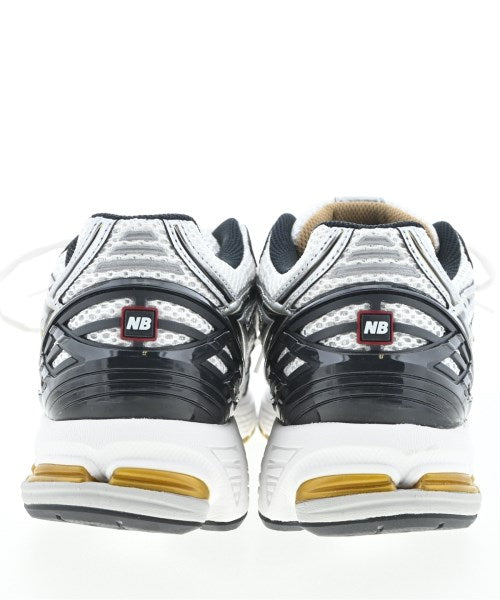 New Balance รองเท้าผ้าใบ