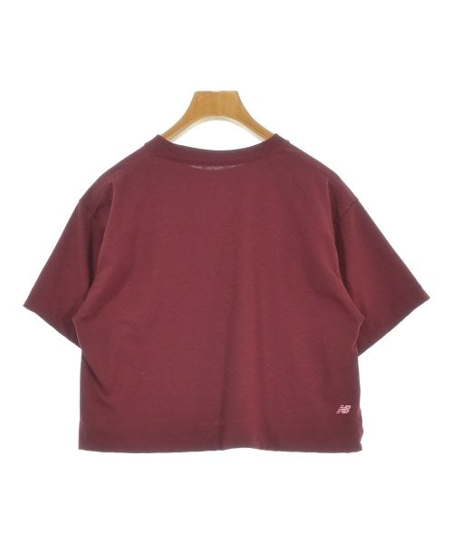 New Balance เสื้อยืด/เสื้อท็อปส์