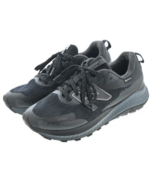 New Balance รองเท้าผ้าใบ