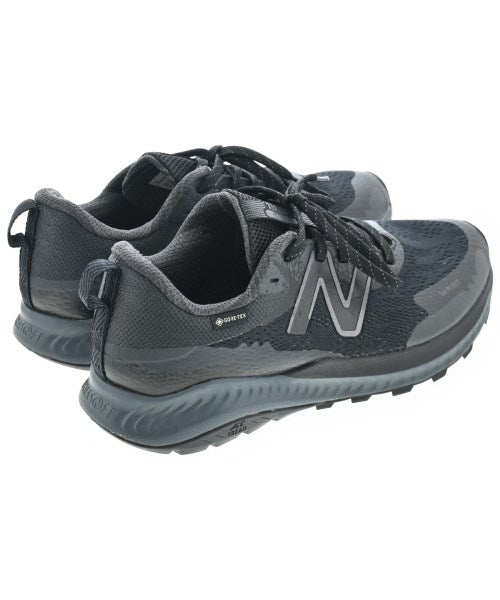 New Balance รองเท้าผ้าใบ