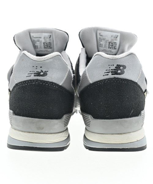 New Balance รองเท้าผ้าใบ