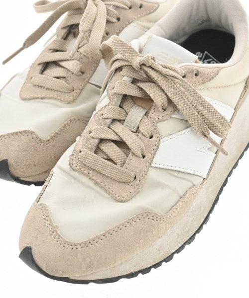 New Balance รองเท้าผ้าใบ