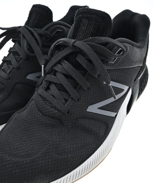 New Balance รองเท้าผ้าใบ
