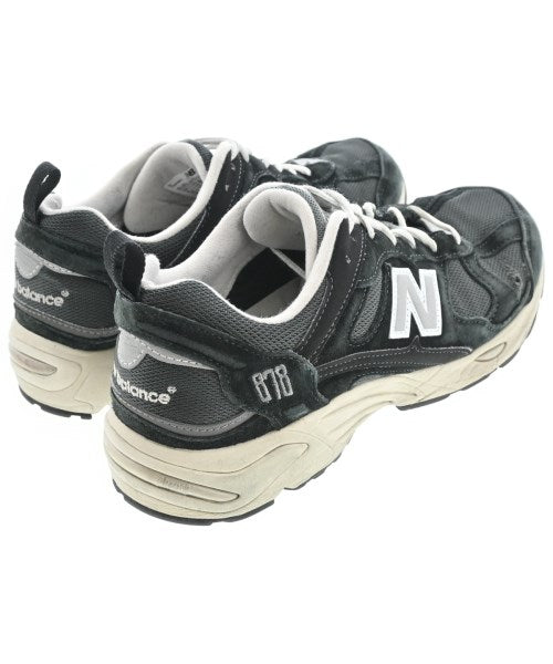 New Balance รองเท้าผ้าใบ