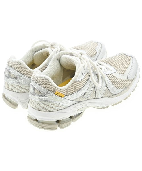 New Balance รองเท้าผ้าใบ