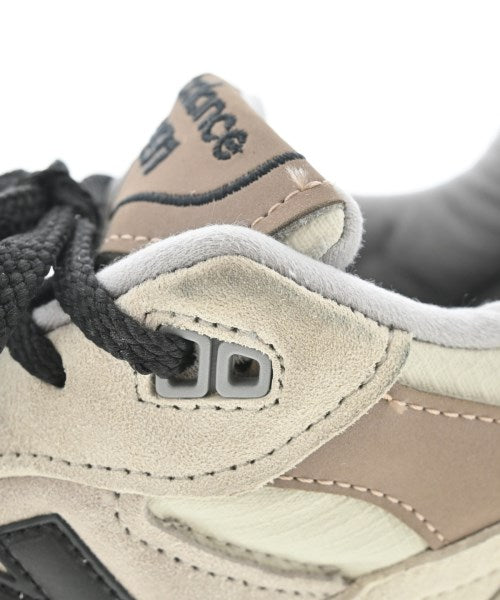 New Balance รองเท้าผ้าใบ