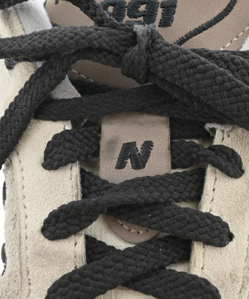 New Balance รองเท้าผ้าใบ