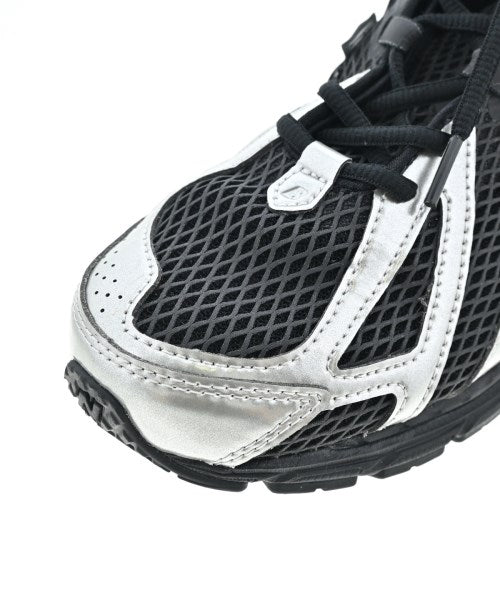 New Balance รองเท้าผ้าใบ