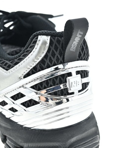 New Balance รองเท้าผ้าใบ