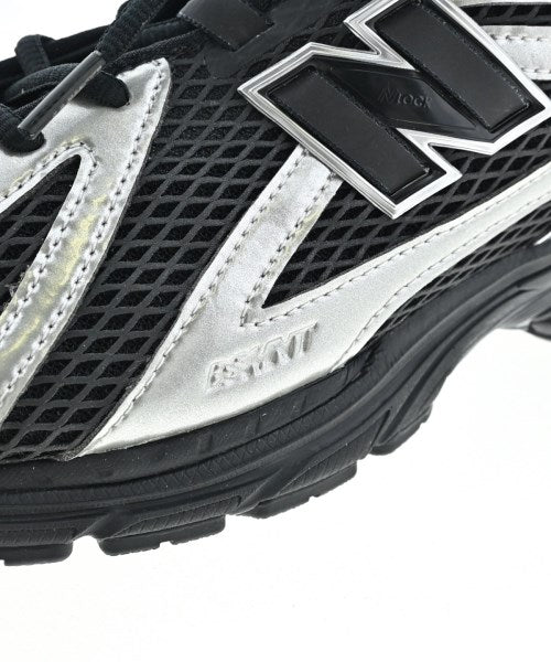New Balance รองเท้าผ้าใบ