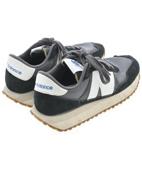 New Balance รองเท้าผ้าใบ