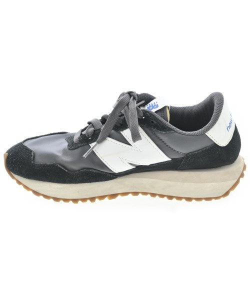 New Balance รองเท้าผ้าใบ