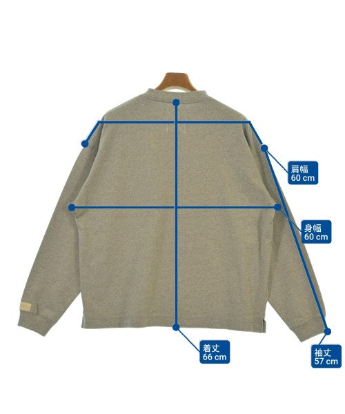 New Balance เสื้อยืด/เสื้อท็อปส์