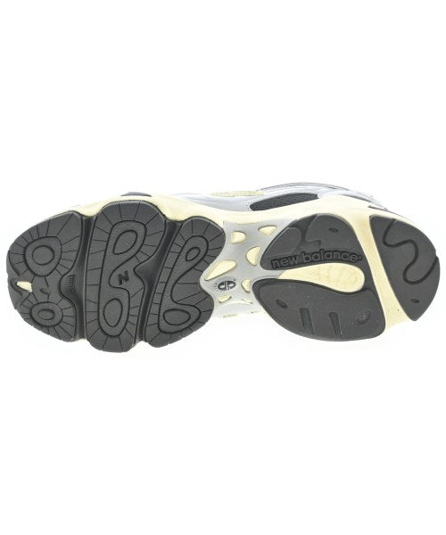 New Balance รองเท้าผ้าใบ