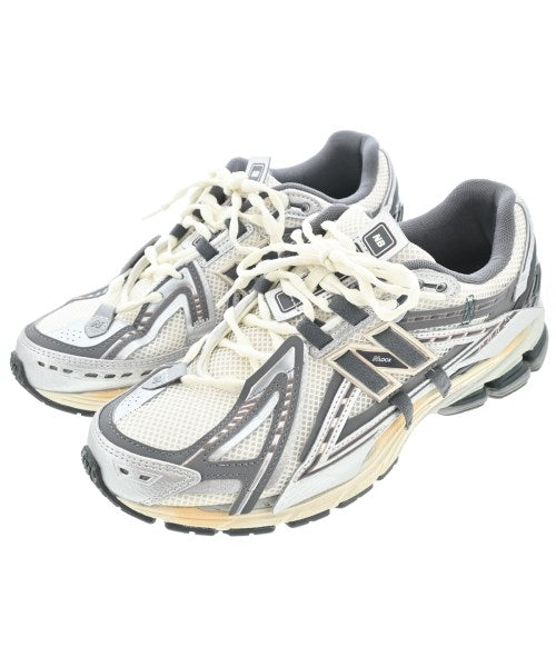 New Balance รองเท้าผ้าใบ