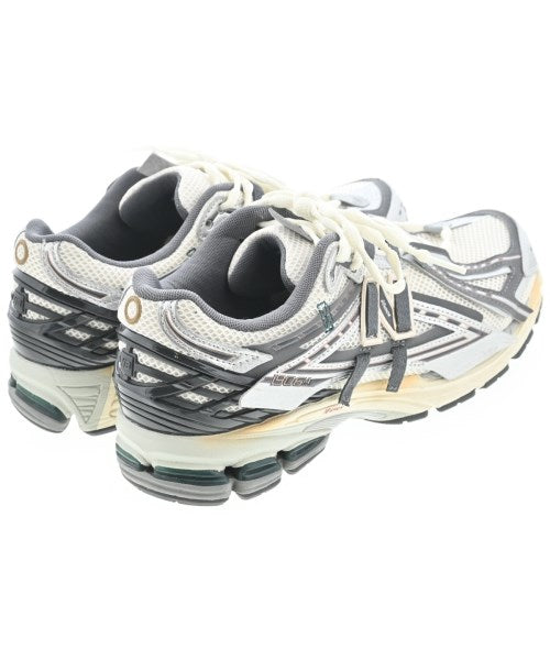 New Balance รองเท้าผ้าใบ
