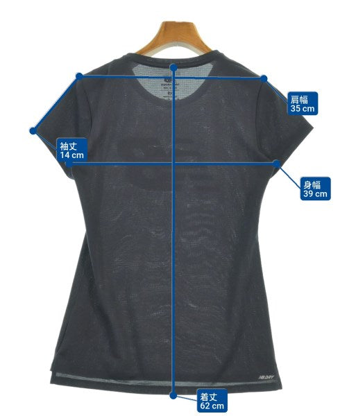 New Balance เสื้อยืด/เสื้อท็อปส์