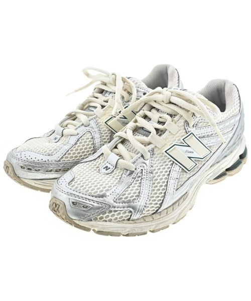 New Balance รองเท้าผ้าใบ