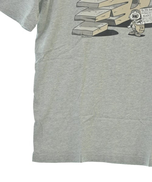New Balance เสื้อยืด/เสื้อท็อปส์