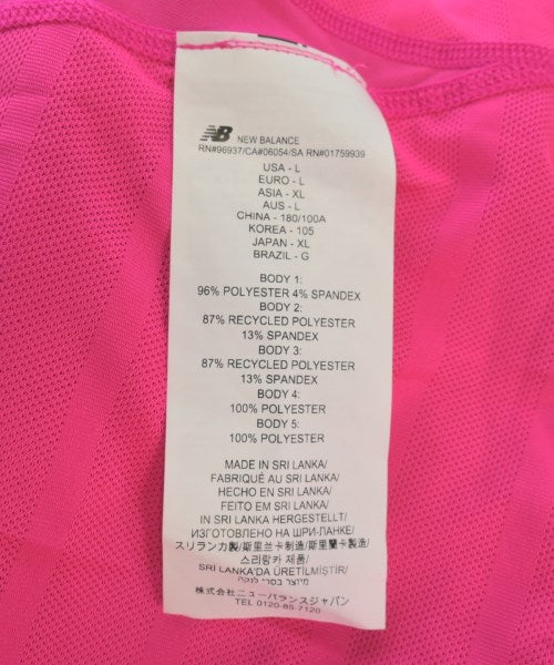 New Balance เสื้อยืด/เสื้อท็อปส์