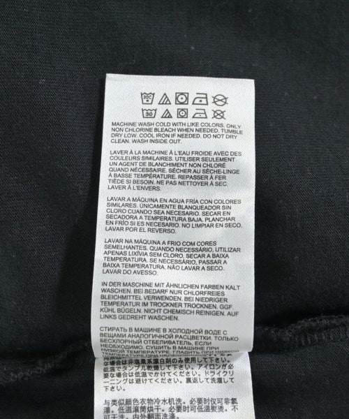 New Balance เสื้อยืด/เสื้อท็อปส์
