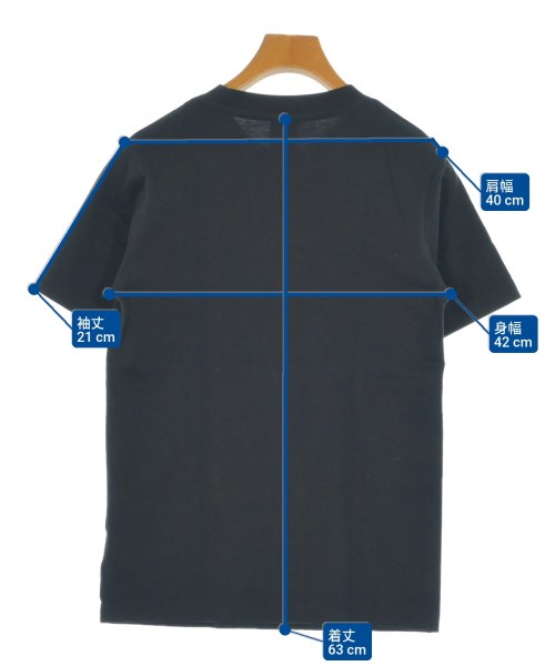 New Balance เสื้อยืด/เสื้อท็อปส์