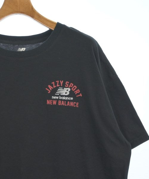 New Balance เสื้อยืด/เสื้อท็อปส์