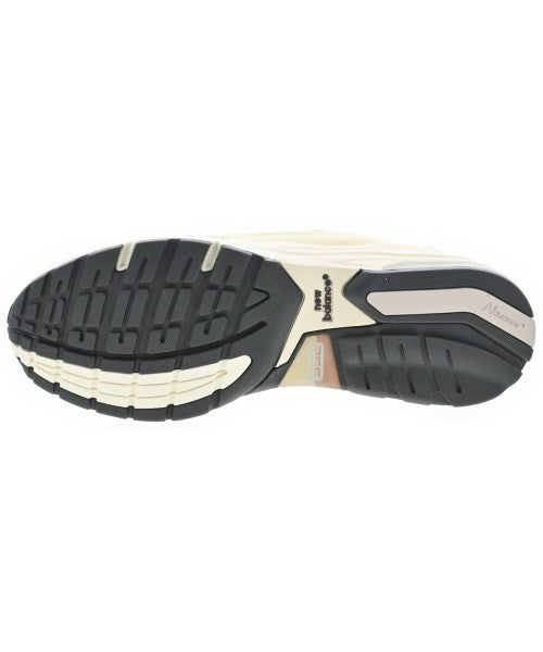 New Balance รองเท้าผ้าใบ
