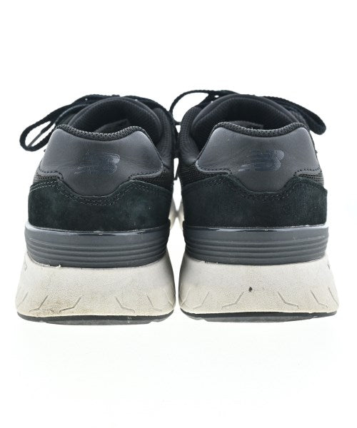 New Balance รองเท้าผ้าใบ