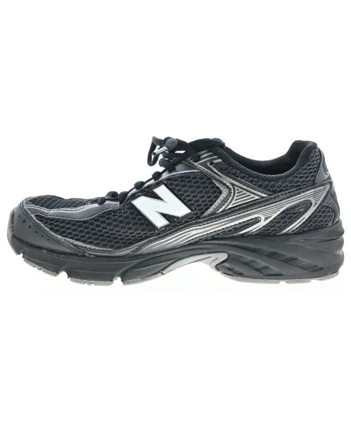 New Balance รองเท้าผ้าใบ