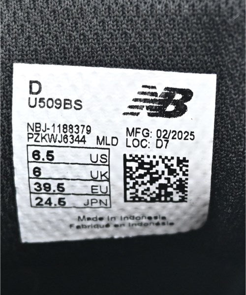 New Balance รองเท้าผ้าใบ