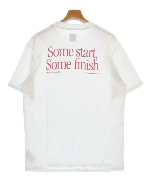 New Balance เสื้อยืด/เสื้อท็อปส์