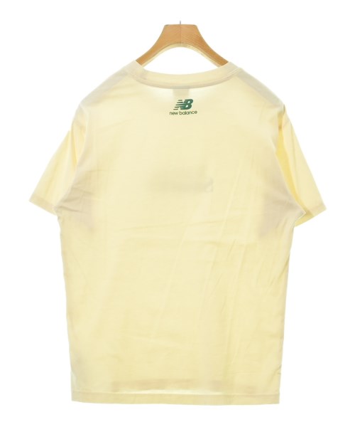 New Balance เสื้อยืด/เสื้อท็อปส์