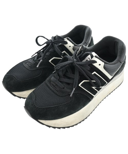New Balance รองเท้าผ้าใบ