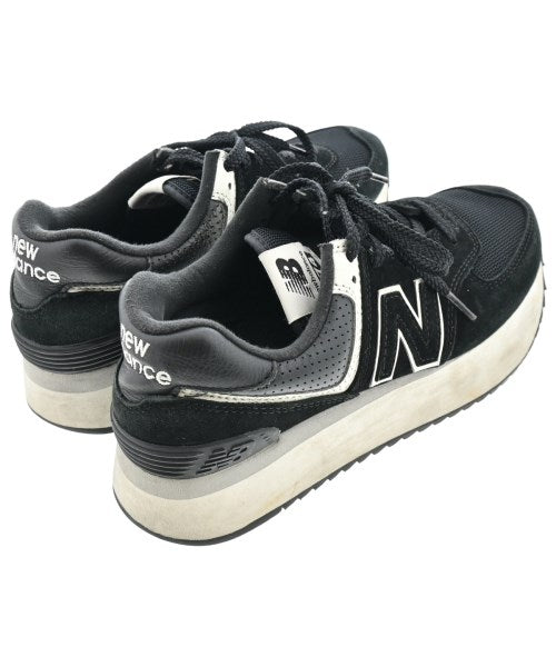 New Balance รองเท้าผ้าใบ