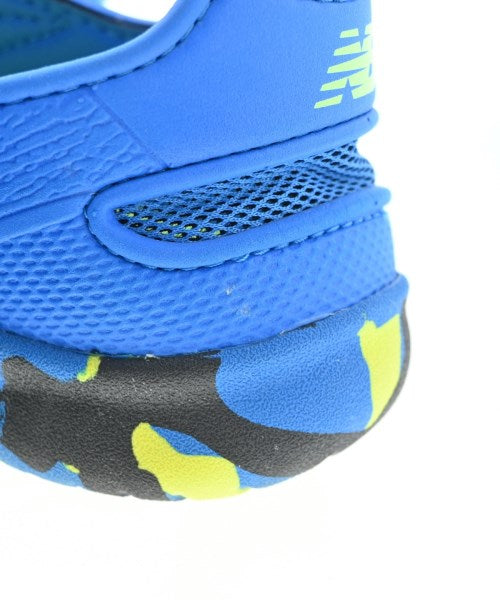 New Balance รองเท้าผ้าใบ