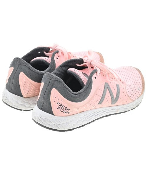 New Balance รองเท้าผ้าใบ