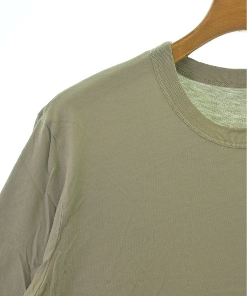 New Balance เสื้อยืด/เสื้อท็อปส์