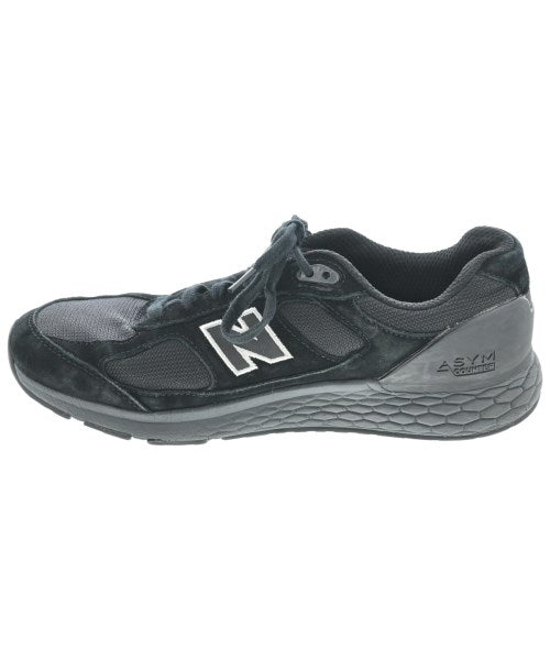 New Balance รองเท้าผ้าใบ