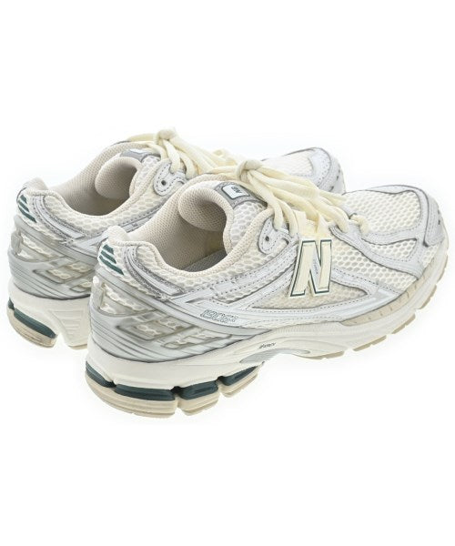 New Balance รองเท้าผ้าใบ