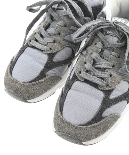 New Balance รองเท้าผ้าใบ
