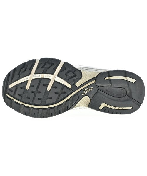 New Balance รองเท้าผ้าใบ