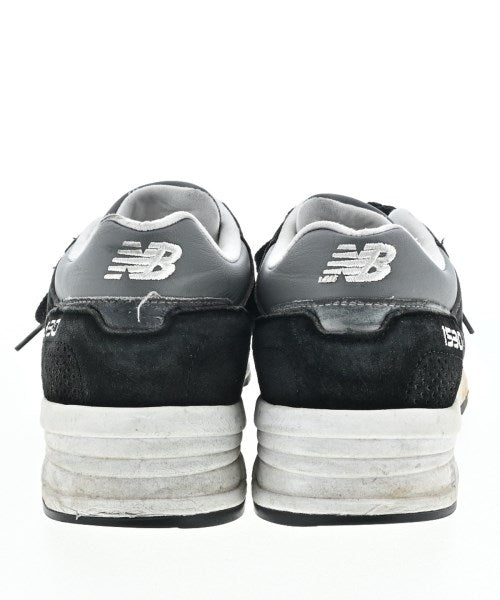 New Balance รองเท้าผ้าใบ