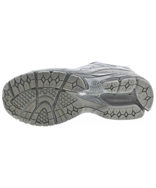 New Balance รองเท้าผ้าใบ