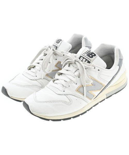New Balance รองเท้าผ้าใบ