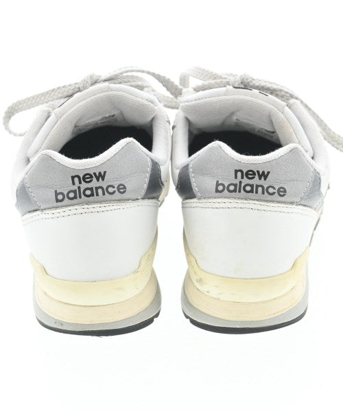New Balance รองเท้าผ้าใบ