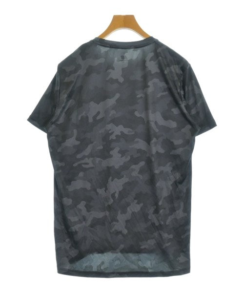 New Balance เสื้อยืด/เสื้อท็อปส์