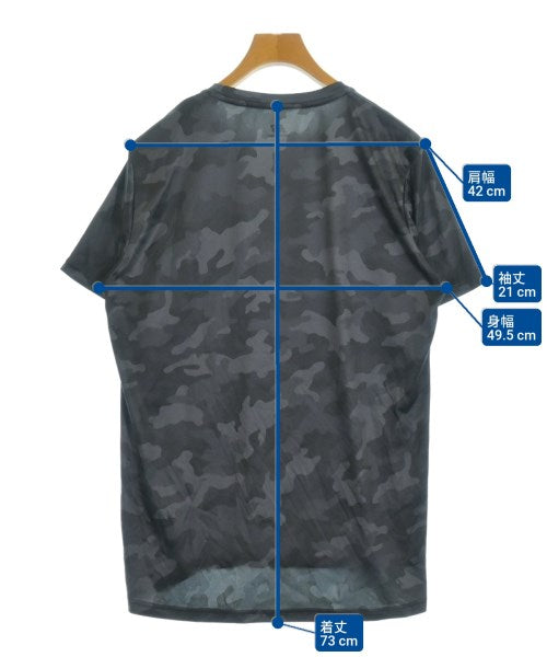 New Balance เสื้อยืด/เสื้อท็อปส์