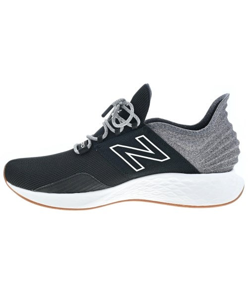 New Balance รองเท้าผ้าใบ