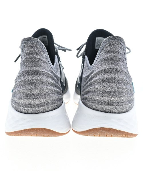 New Balance รองเท้าผ้าใบ